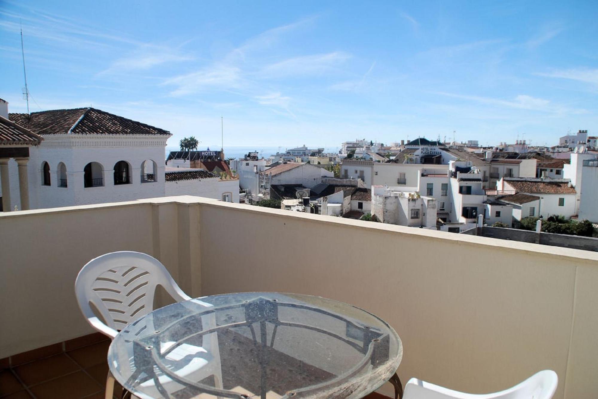 Apartamentos Plaza Nerja Exterior photo